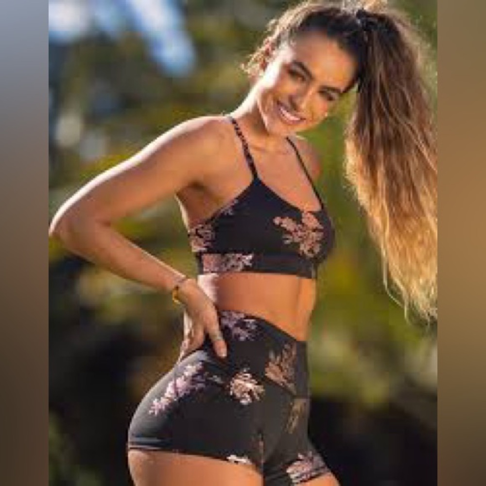 Sommer Ray Black sport bras